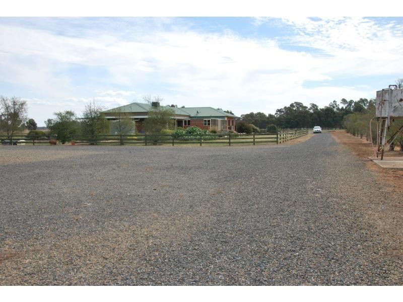 6822 Goulburn Valley Highway, Yarroweyah VIC 3644
