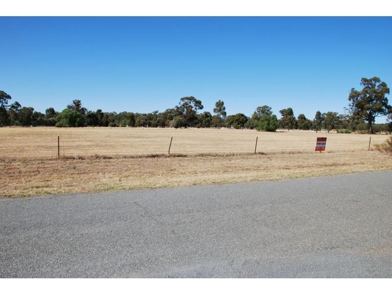 22 – 32 Hotchin Street, Katamatite VIC 3649