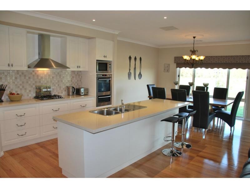 7 Rosily Court, Cobram VIC 3644