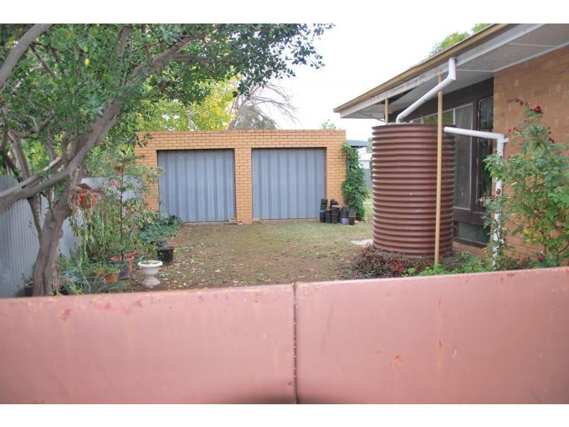 1 Glenavon Avenue, Cobram VIC 3644