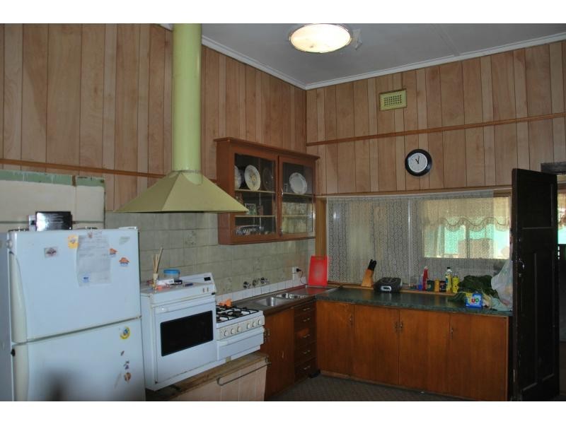 35 Anzac Avenue, Tocumwal NSW 2714