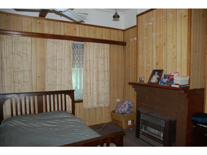 35 Anzac Avenue, Tocumwal NSW 2714