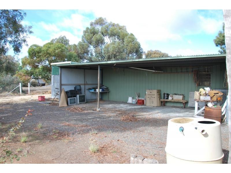 35 Meyers Street, Bearii VIC 3641