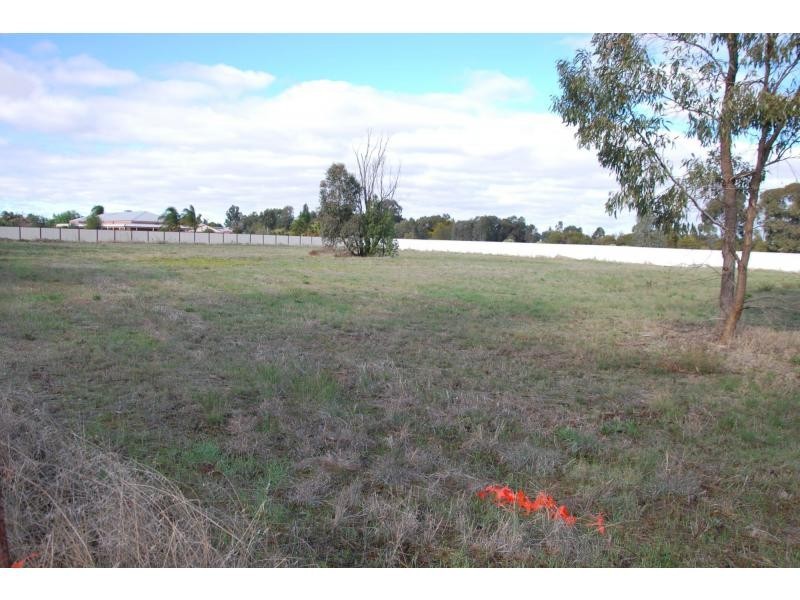L2, 43 Catona Crescent, Cobram VIC 3644
