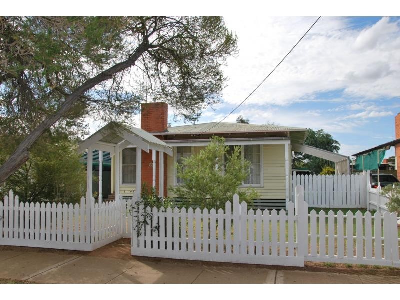 22 Charles Street, Cobram VIC 3644