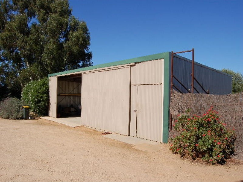 1 Naughton Road, Koonoomoo VIC 3644