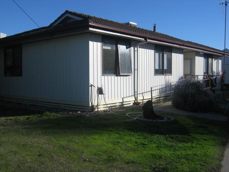 4 Acacia Street, Cobram VIC 3644