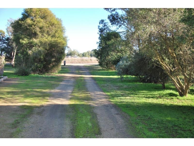 7 Katamatite East School Road, Cobram East VIC 3644