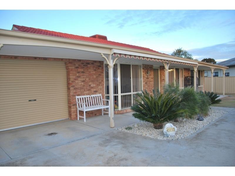 Unit 2/137 High Street, Cobram VIC 3644