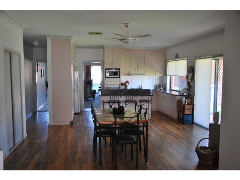 9 Orange Grove, Barooga NSW 3644