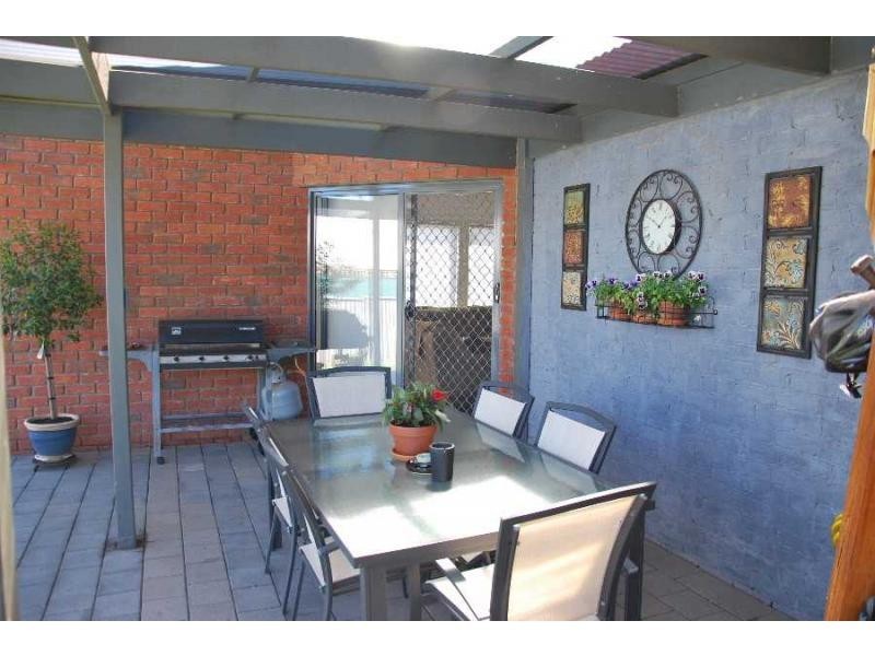 9 Orange Grove, Barooga NSW 3644