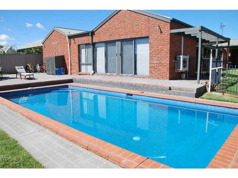 9 Orange Grove, Barooga NSW 3644