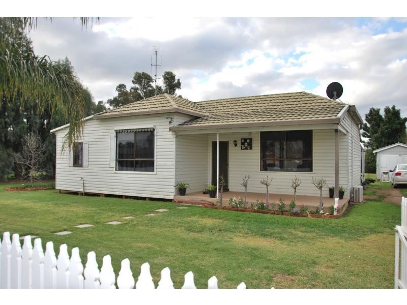 17-19 Wollamai Street, Finley NSW 2713