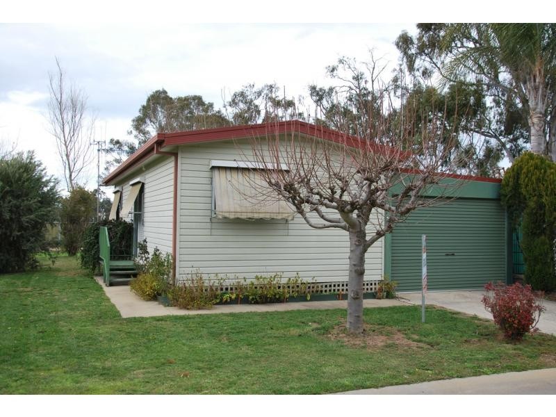 6 Oasis Drive, Oasis Village, Cobram VIC 3644