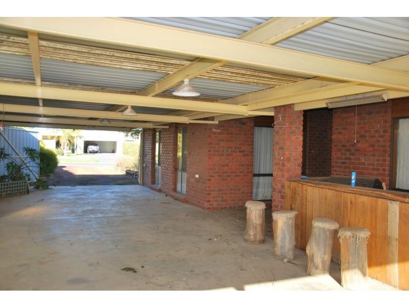 12 Kamarooka Street, Barooga NSW 3644