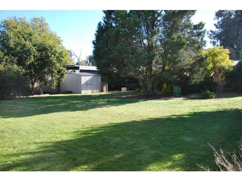 12 Kamarooka Street, Barooga NSW 3644