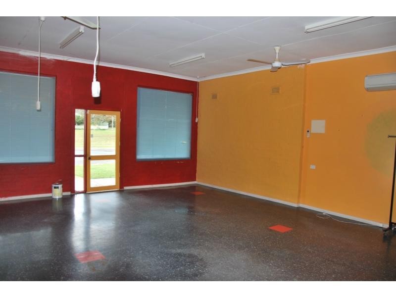 74 Hennessey Street, Tocumwal NSW 2714