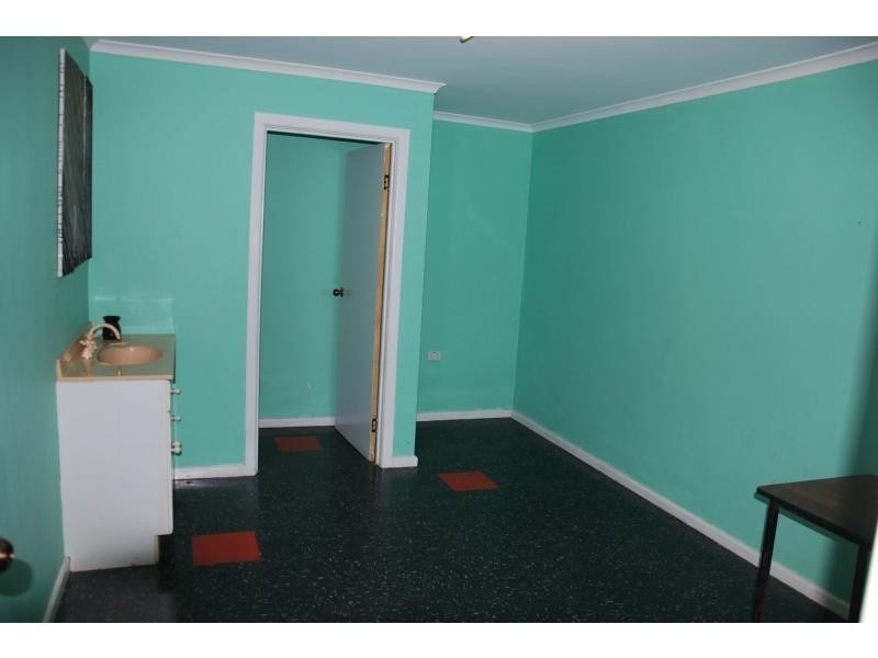 74 Hennessey Street, Tocumwal NSW 2714