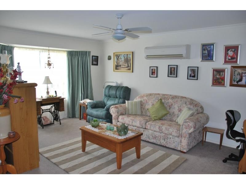 21 Lakeside Drive, Oasis Village, Cobram VIC 3644