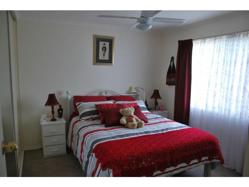 21 Lakeside Drive, Oasis Village, Cobram VIC 3644