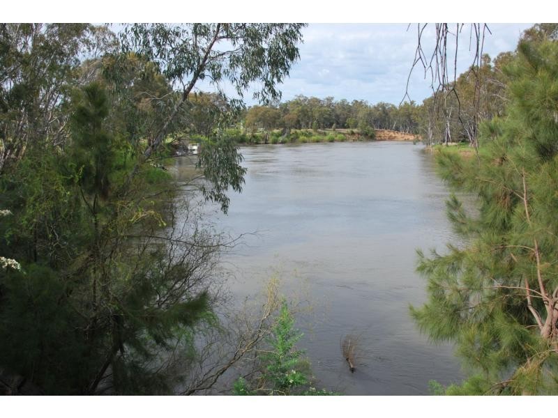 74 Quicks Road, Barooga NSW 3644