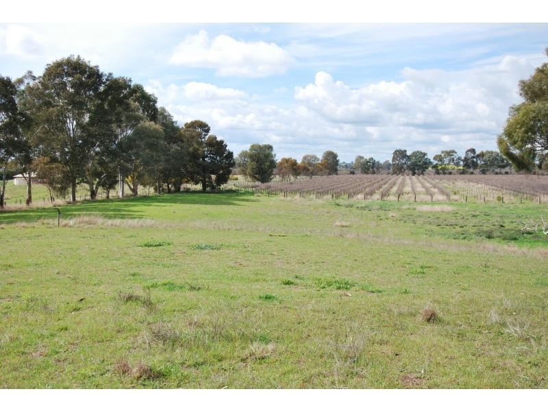 74 Quicks Road, Barooga NSW 3644