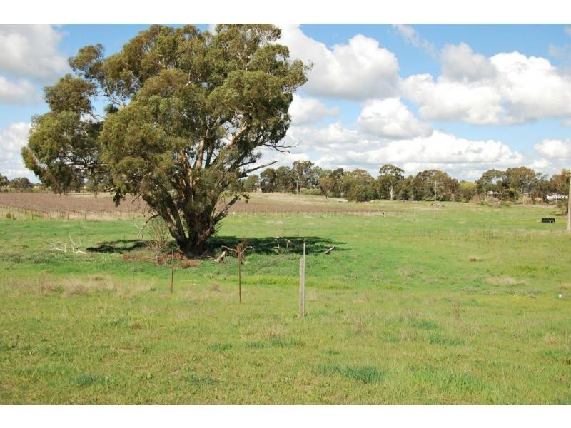 74 Quicks Road, Barooga NSW 3644