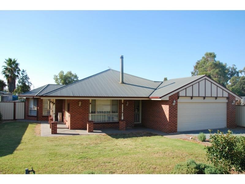 27 Amaroo Street, Barooga NSW 3644