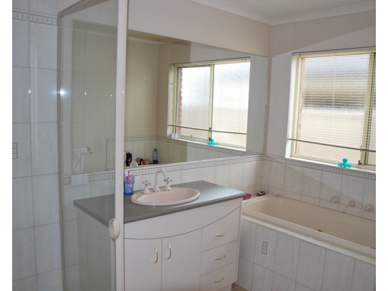 14 Gattuso Drive, Cobram VIC 3644