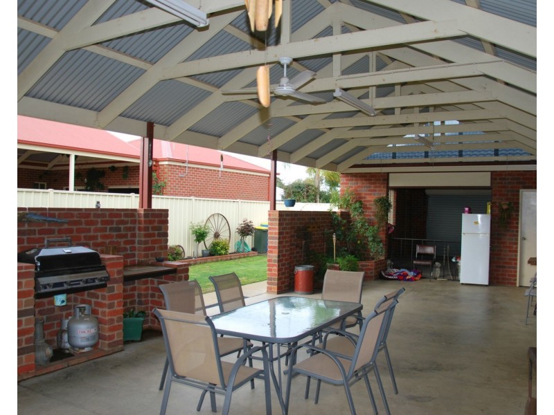 14 Gattuso Drive, Cobram VIC 3644
