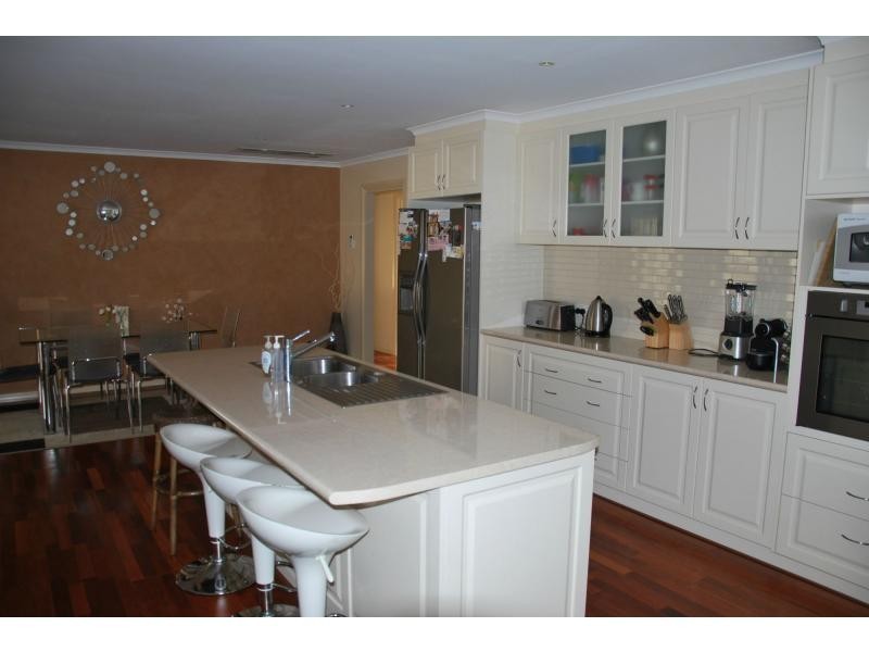 28 Apricot Circuit, Cobram VIC 3644