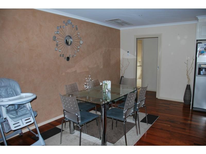 28 Apricot Circuit, Cobram VIC 3644