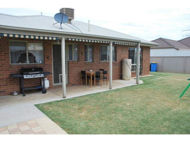 Unit 1/12 Wills Street, Cobram VIC 3644