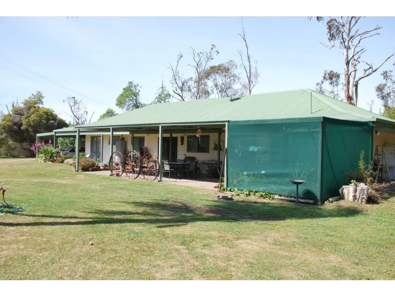 10 Mywee Road, Koonoomoo VIC 3644