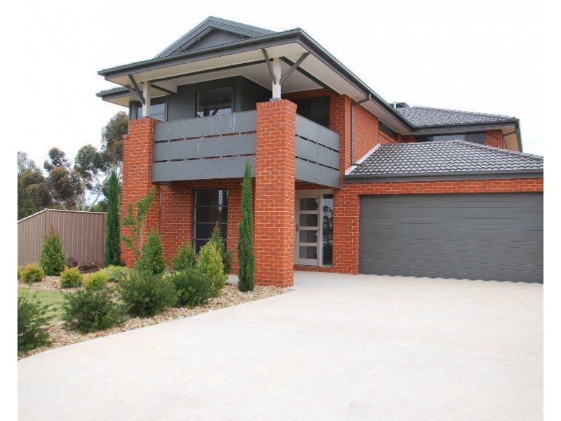 8 Mavis Steward Drive, Barooga VIC 3644