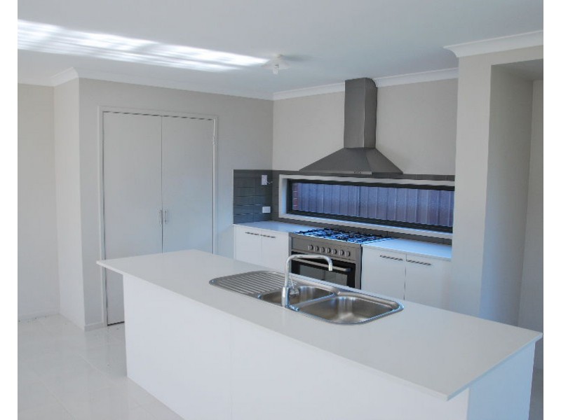 8 Mavis Steward Drive, Barooga VIC 3644