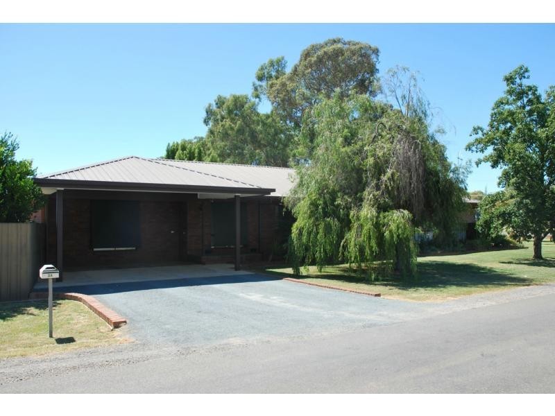 2A Amos Street, Yarroweyah VIC 3644