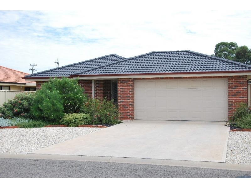 3 Victoria Avenue, Barooga NSW 3644