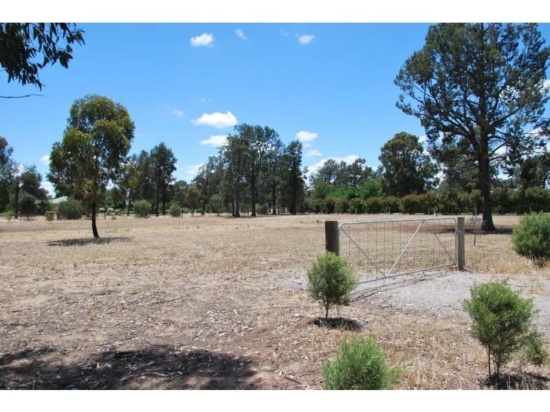 32 Racecourse Road, Berrigan NSW 2712