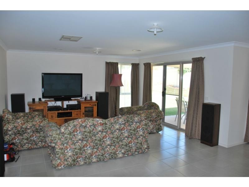 10 Scenic Drive, Cobram VIC 3644