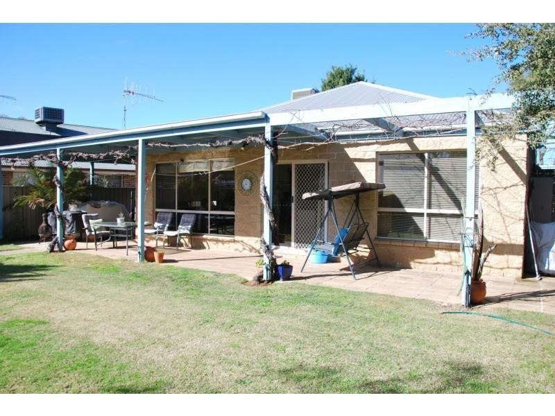 2 Sandy Court, Cobram VIC 3644