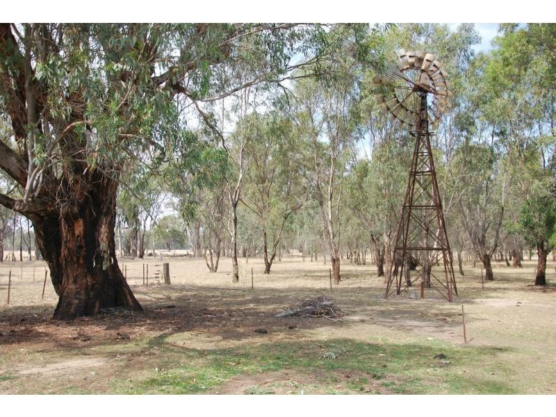 310 Greens Lane, Koonoomoo VIC 3644