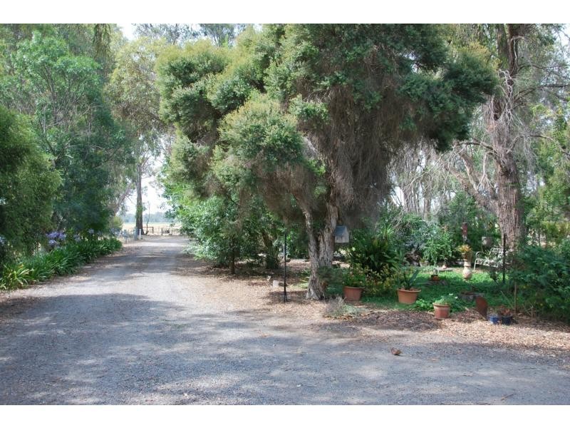 310 Greens Lane, Koonoomoo VIC 3644