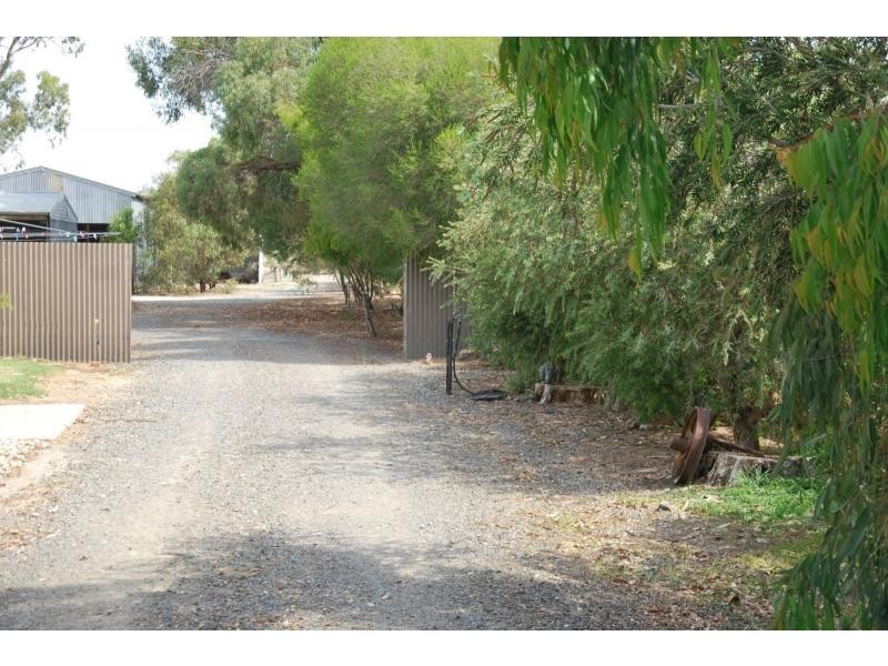 310 Greens Lane, Koonoomoo VIC 3644