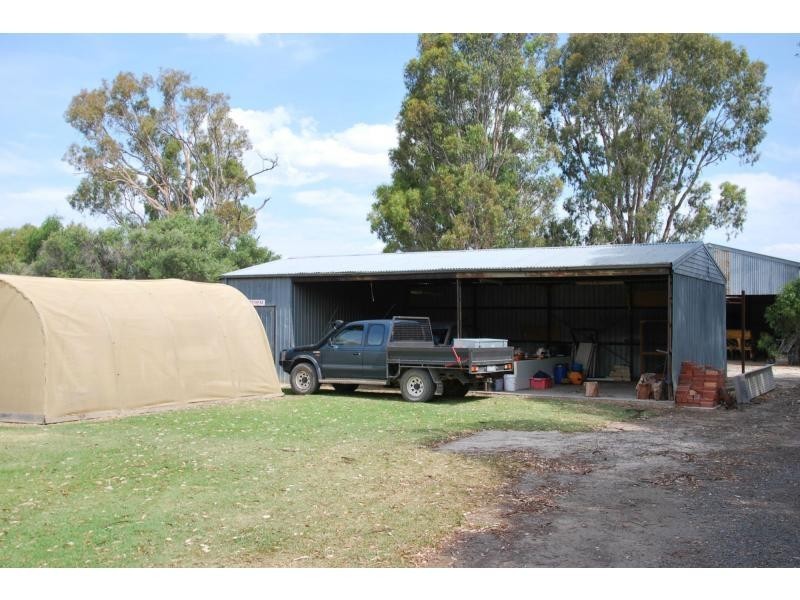 310 Greens Lane, Koonoomoo VIC 3644