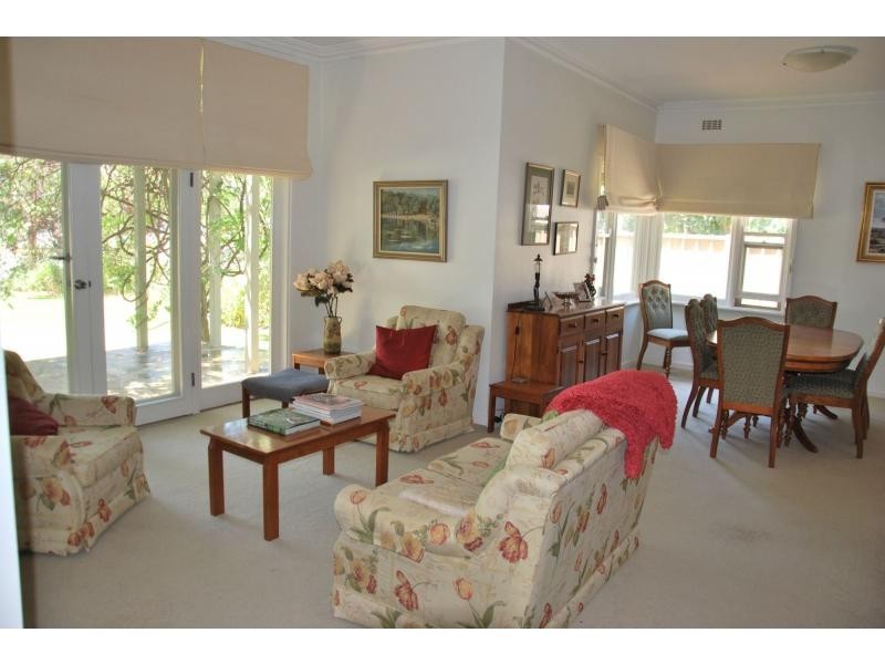 33 Cobram Street, Berrigan NSW 2712