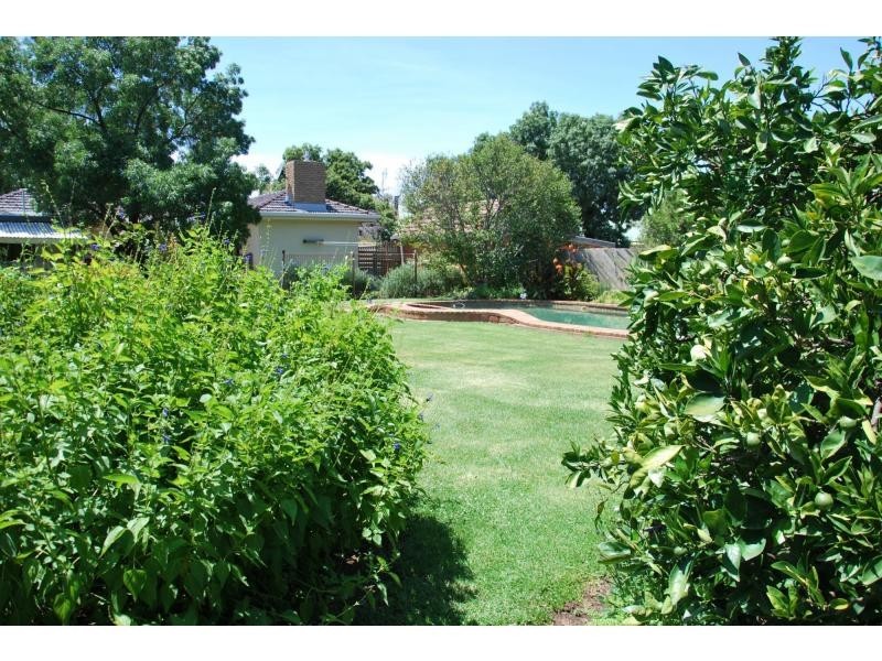 33 Cobram Street, Berrigan NSW 2712