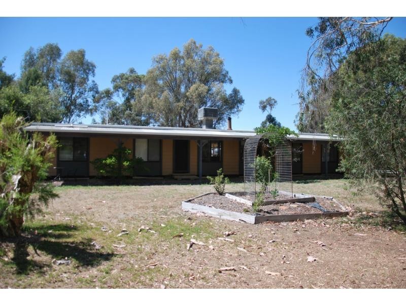 6 William Street, Bearii VIC 3641