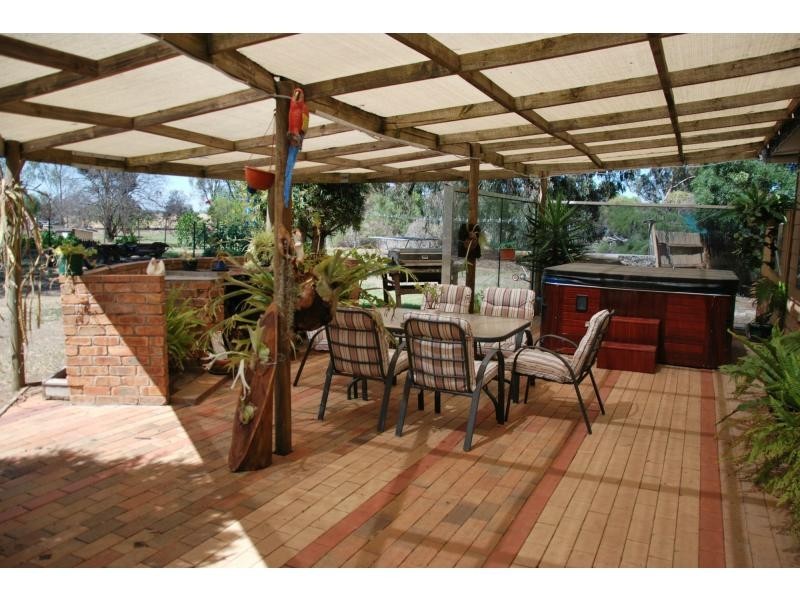 6 William Street, Bearii VIC 3641