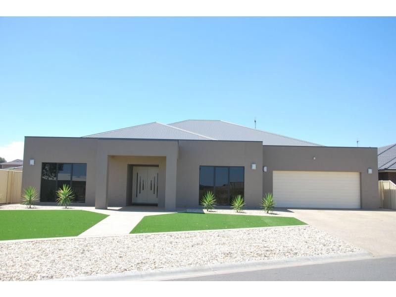 18 Bisogni Drive, Cobram VIC 3644